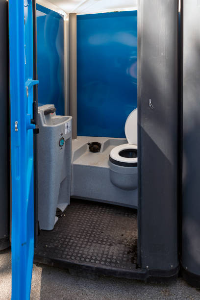 Best Portable toilet rental cost  in Northford, CT